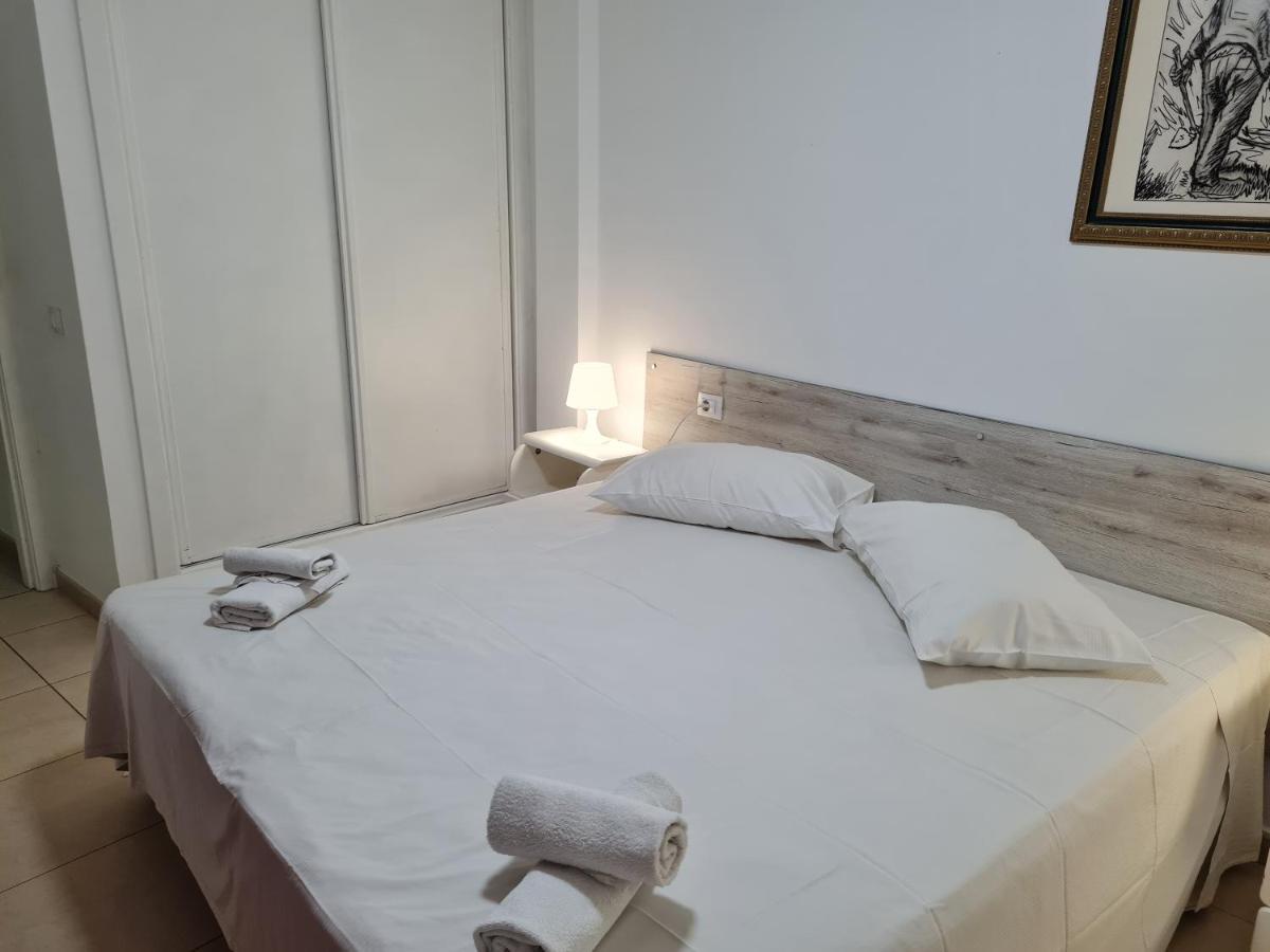 Habitaciones Nathaly Armenime Eksteriør billede