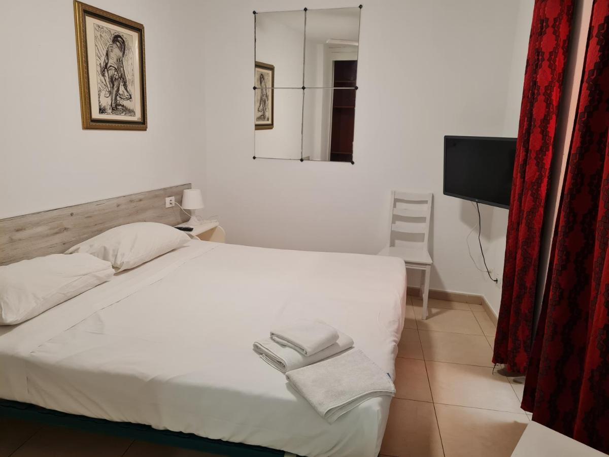 Habitaciones Nathaly Armenime Eksteriør billede